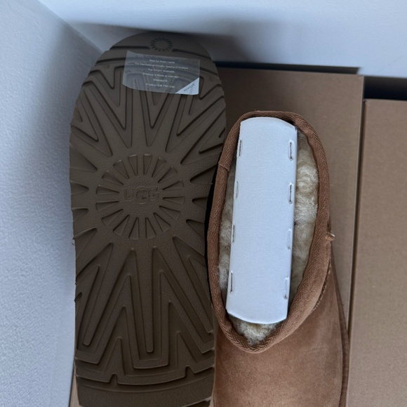 UGG WOMEN'S CLASSIC MINI II (CHESTNUT) - Picture 2 of 3